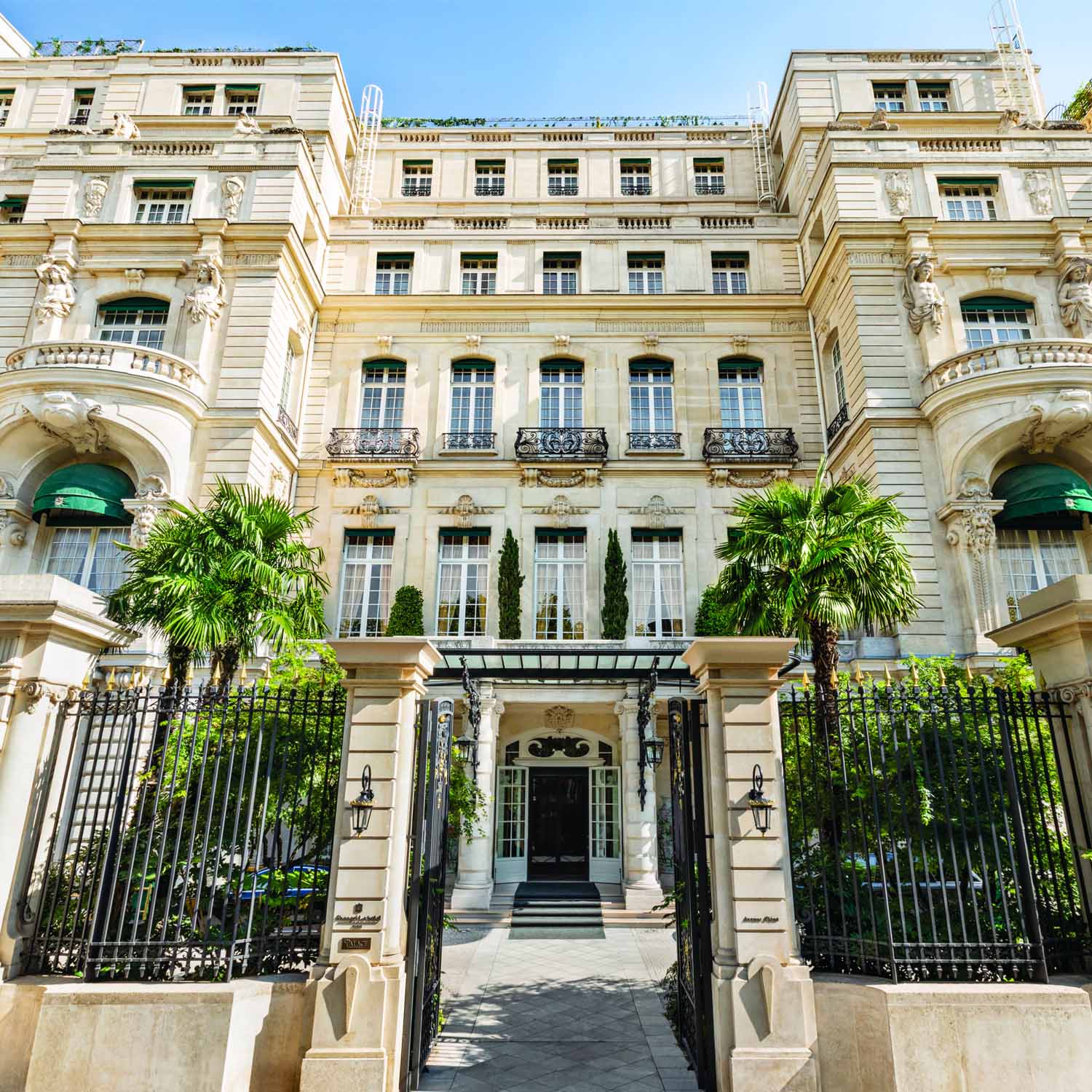 Shangri-La — The Luxury Circle