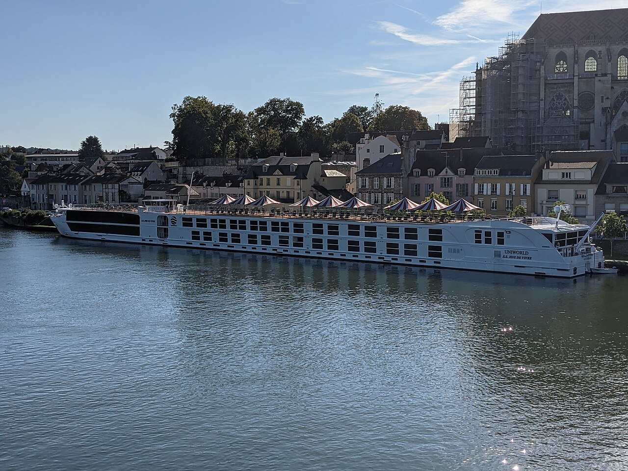 S.S. Joie de Vivre